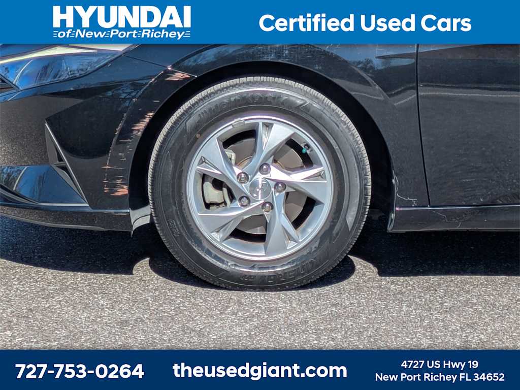 Thumbnail: 2021 Hyundai Elantra - 10