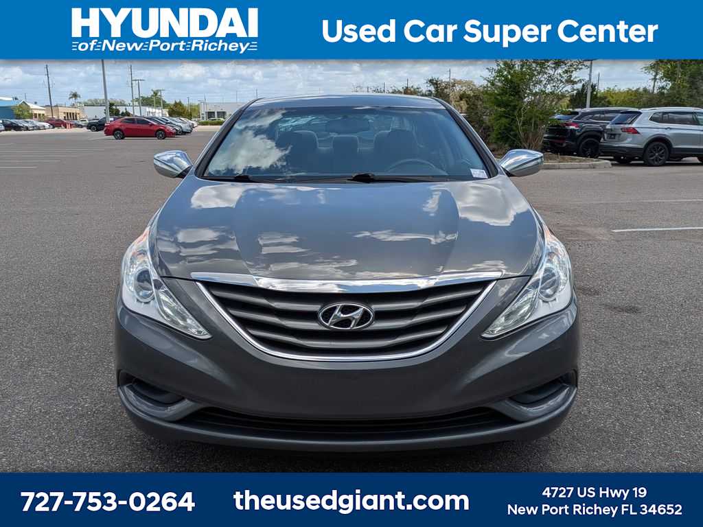 Thumbnail: 2012 Hyundai Sonata - 8