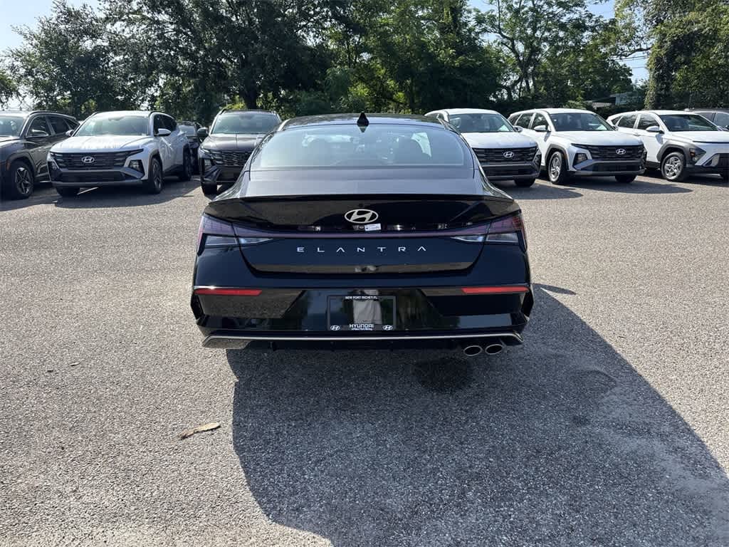 Thumbnail: 2025 Hyundai Elantra - 4