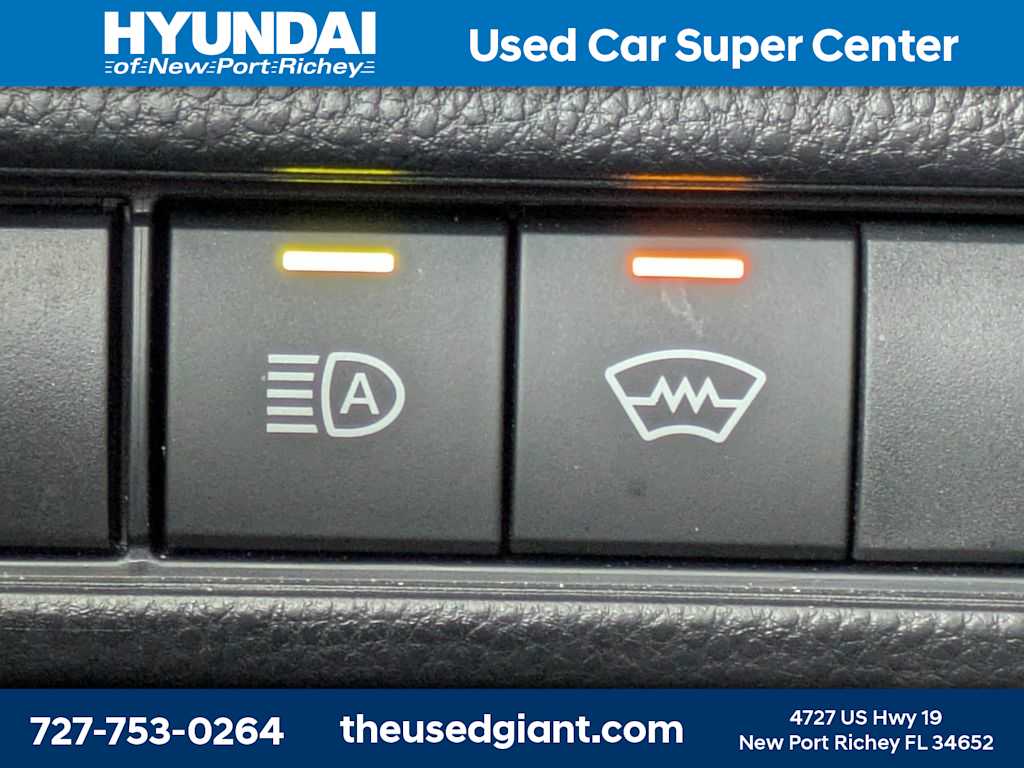 Thumbnail: 2024 Toyota Prius - 26