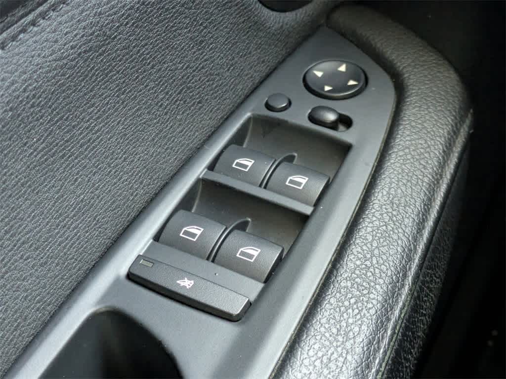 Thumbnail: 2012 BMW X5 - 33