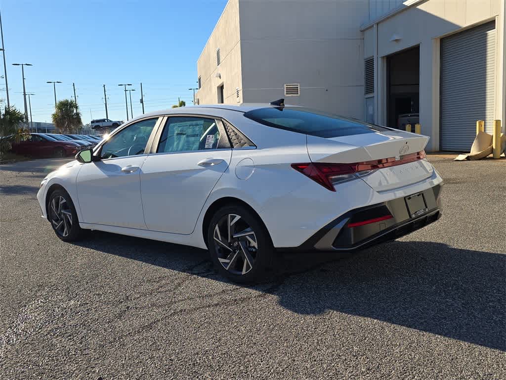 Thumbnail: 2026 Hyundai Elantra - 4