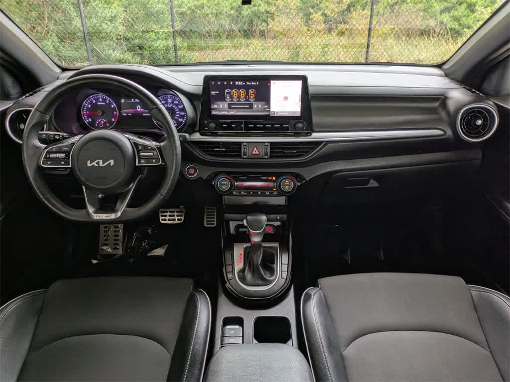 Thumbnail: 2022 Kia Forte - 15