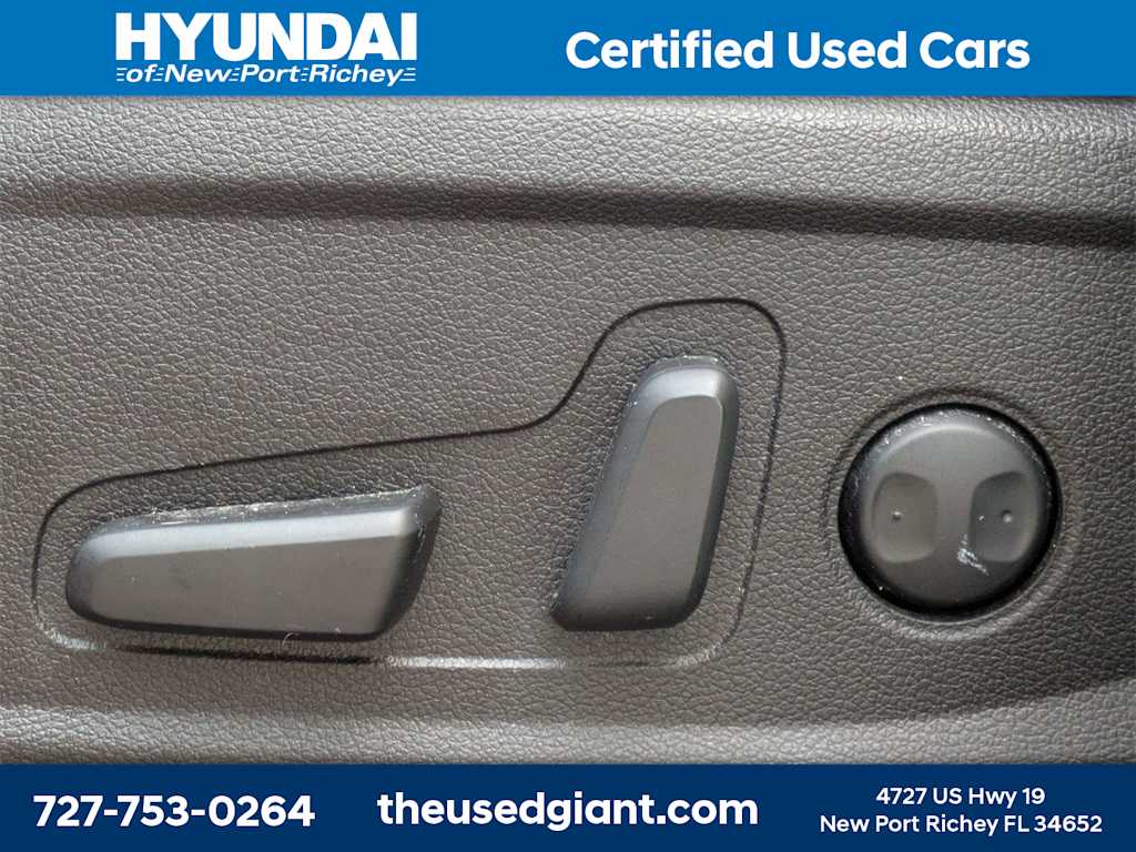 Thumbnail: 2022 Hyundai Santa Fe - 24