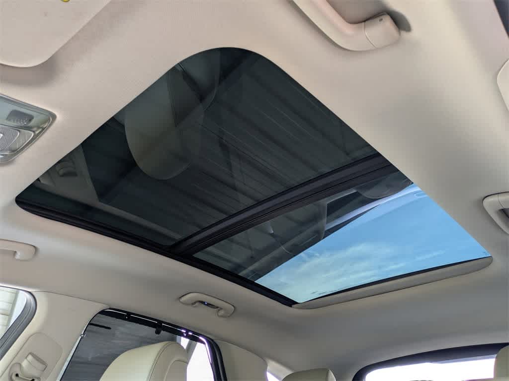 Thumbnail: 2022 Genesis GV70 - 27