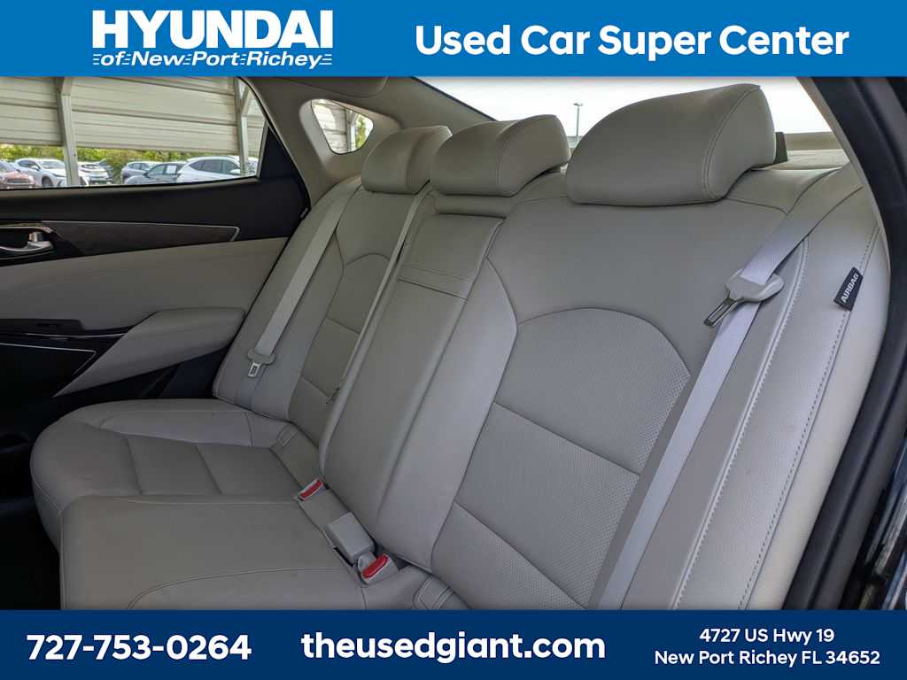 Thumbnail: 2020 Kia Cadenza - 13