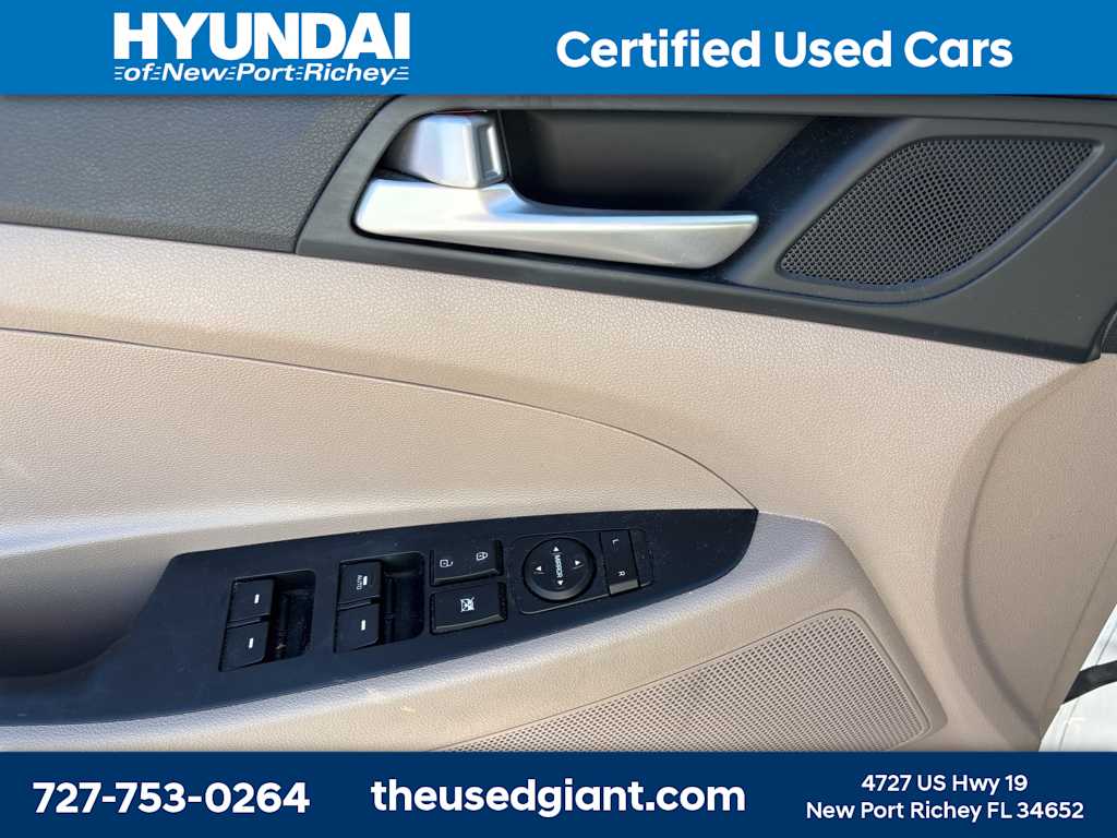 Thumbnail: 2019 Hyundai Tucson - 9