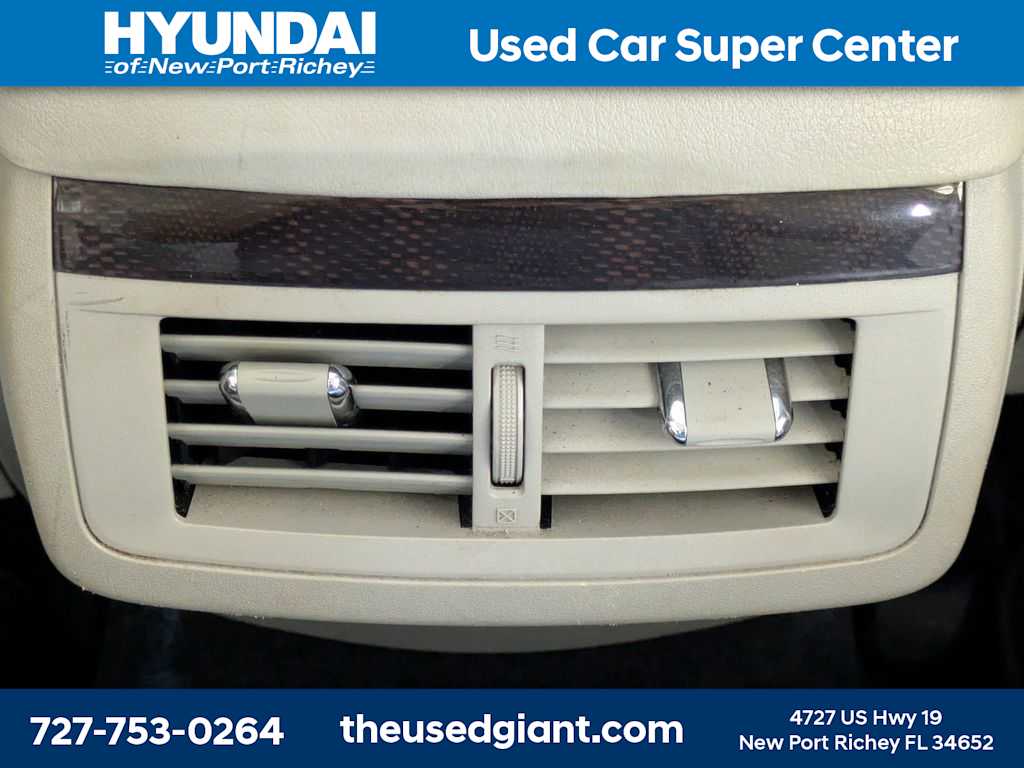 Thumbnail: 2009 Toyota Venza - 16