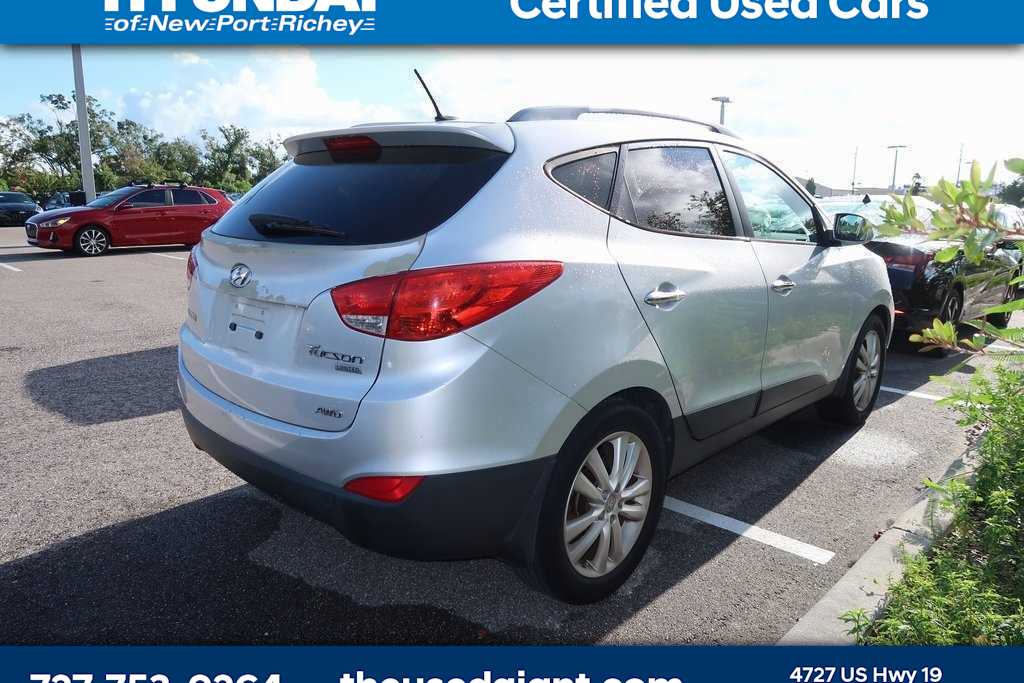 Thumbnail: 2011 Hyundai Tucson - 3