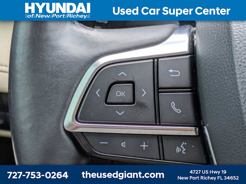 Thumbnail: 2021 Toyota Highlander - 38