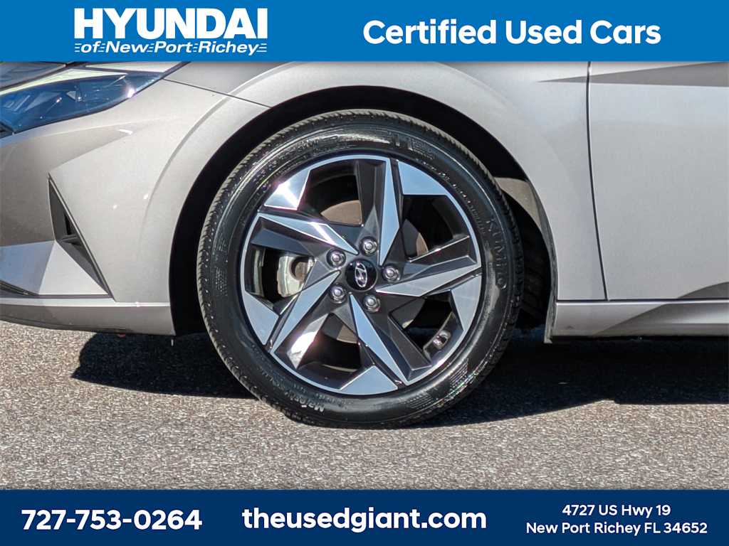 Thumbnail: 2023 Hyundai Elantra - 10