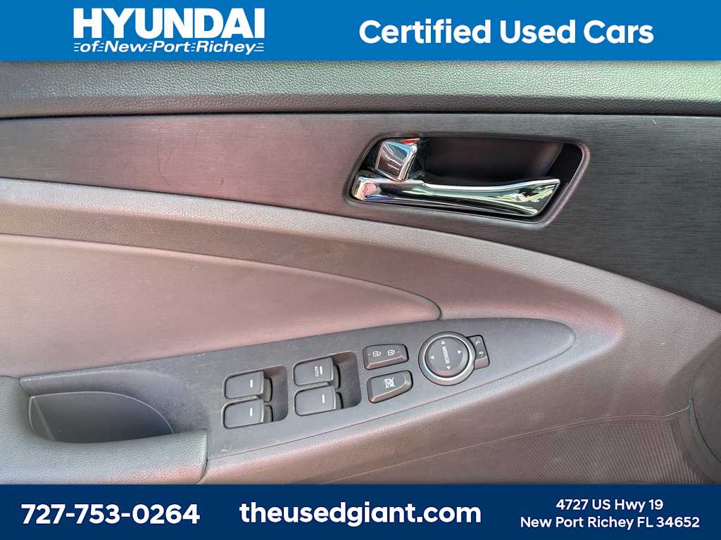 Thumbnail: 2012 Hyundai Sonata - 9