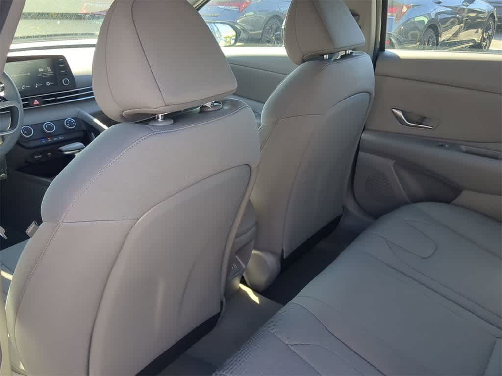 Thumbnail: 2026 Hyundai Elantra - 17