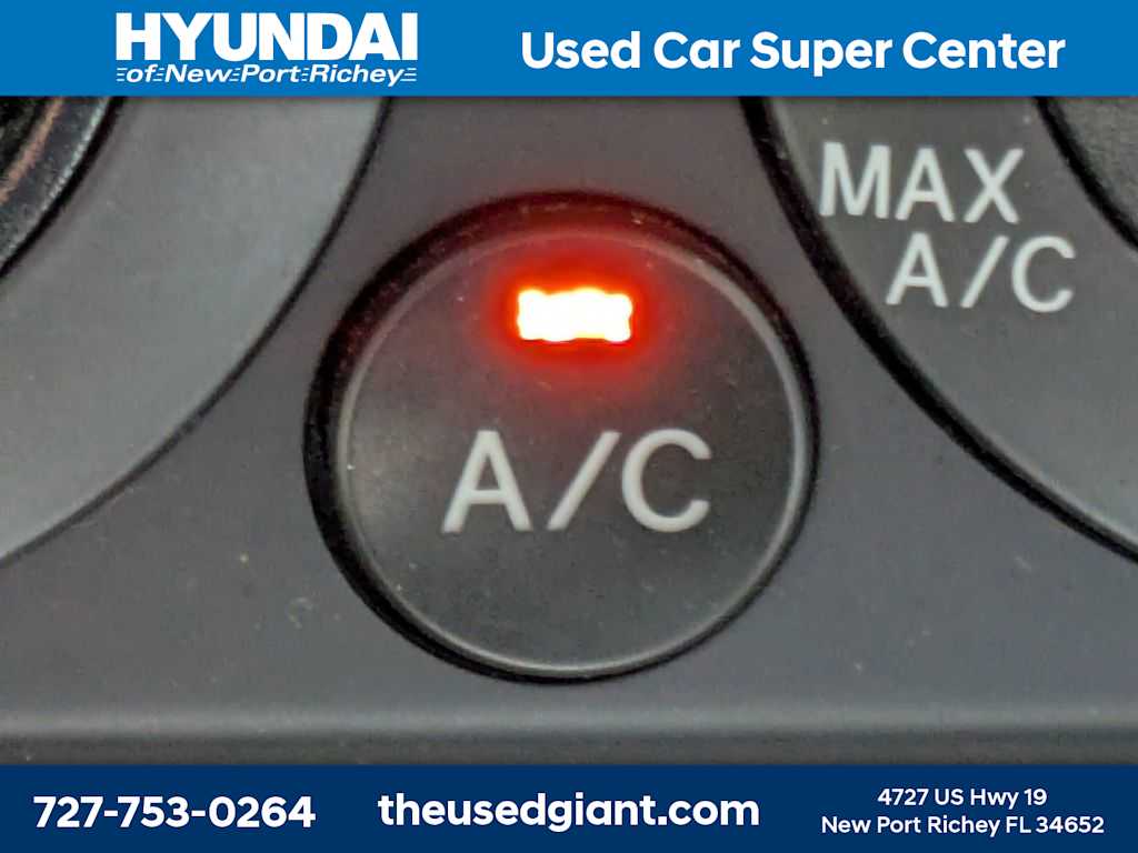 Thumbnail: 2012 Toyota Tacoma - 24