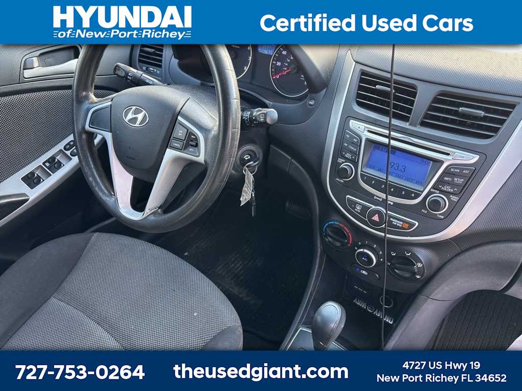 Thumbnail: 2012 Hyundai Accent - 3