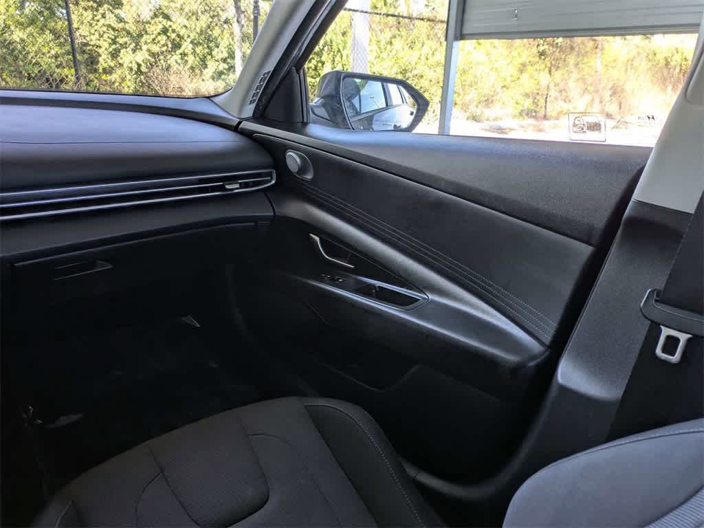 Thumbnail: 2021 Hyundai Elantra - 16