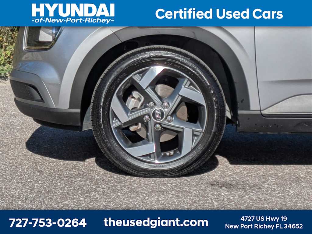 Thumbnail: 2023 Hyundai Venue - 10