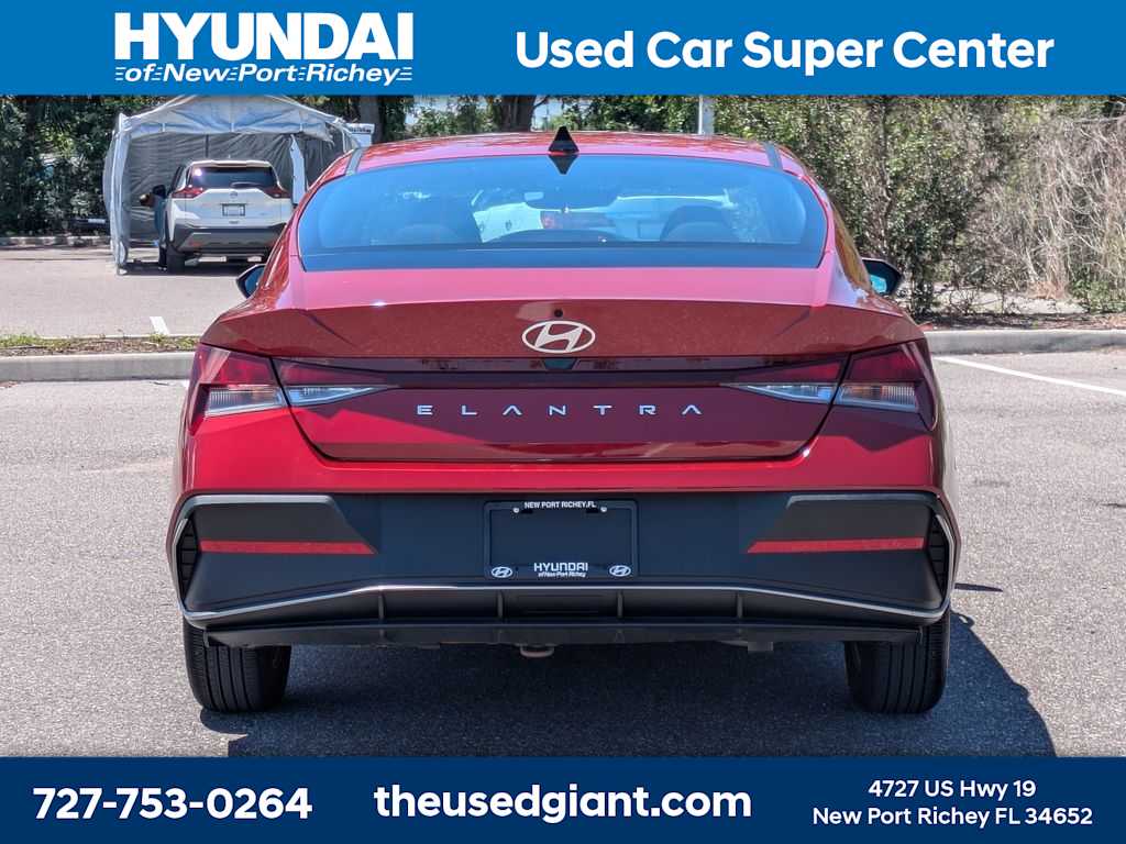 Thumbnail: 2025 Hyundai Elantra - 4