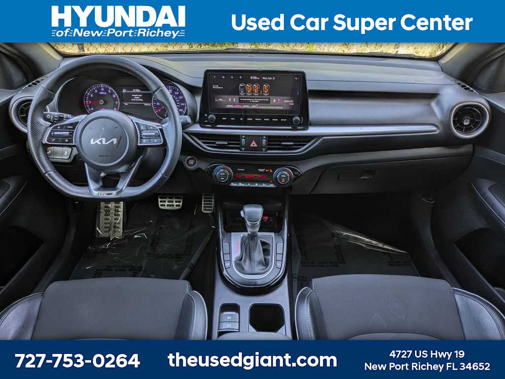 Thumbnail: 2022 Kia Forte - 15