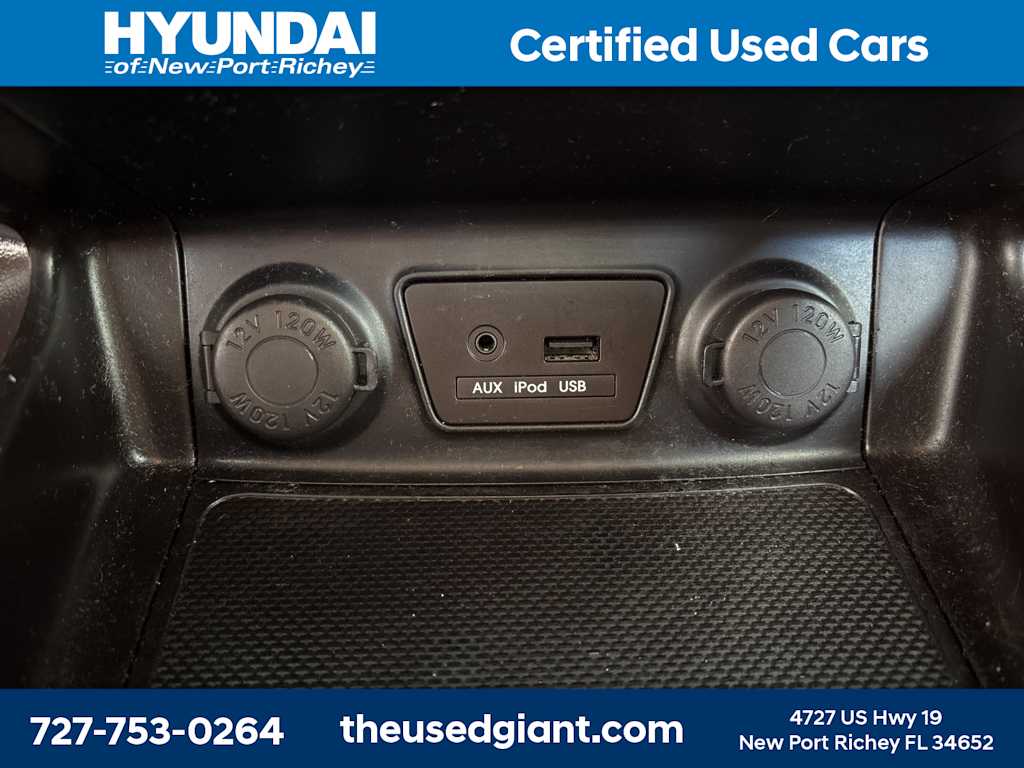 Thumbnail: 2012 Hyundai Tucson - 24
