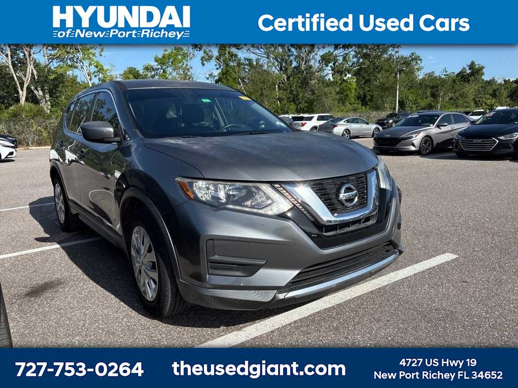 Thumbnail: 2017 Nissan Rogue - 4