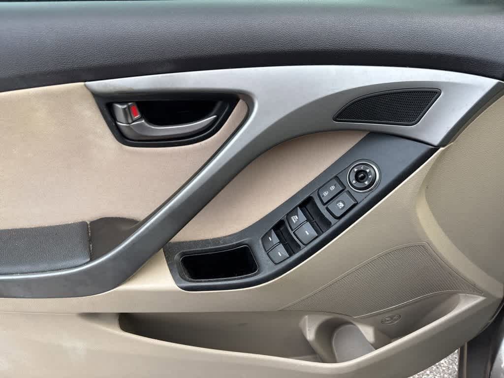 Thumbnail: 2014 Hyundai Elantra - 9