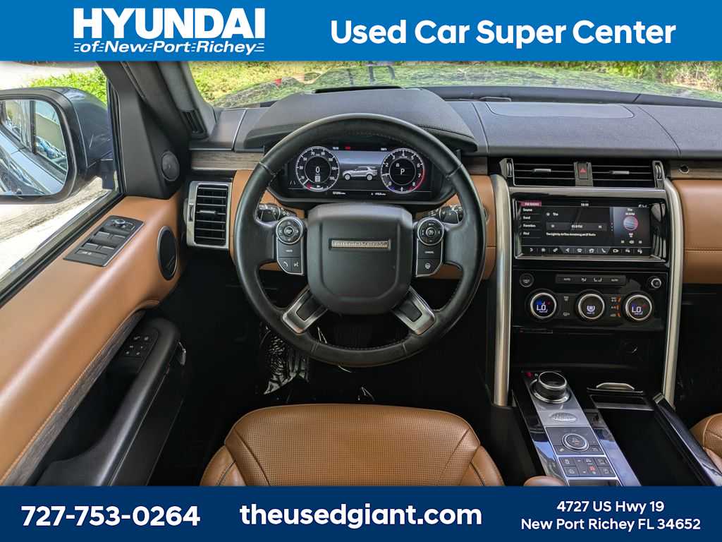 Thumbnail: 2018 Land Rover Discovery - 23