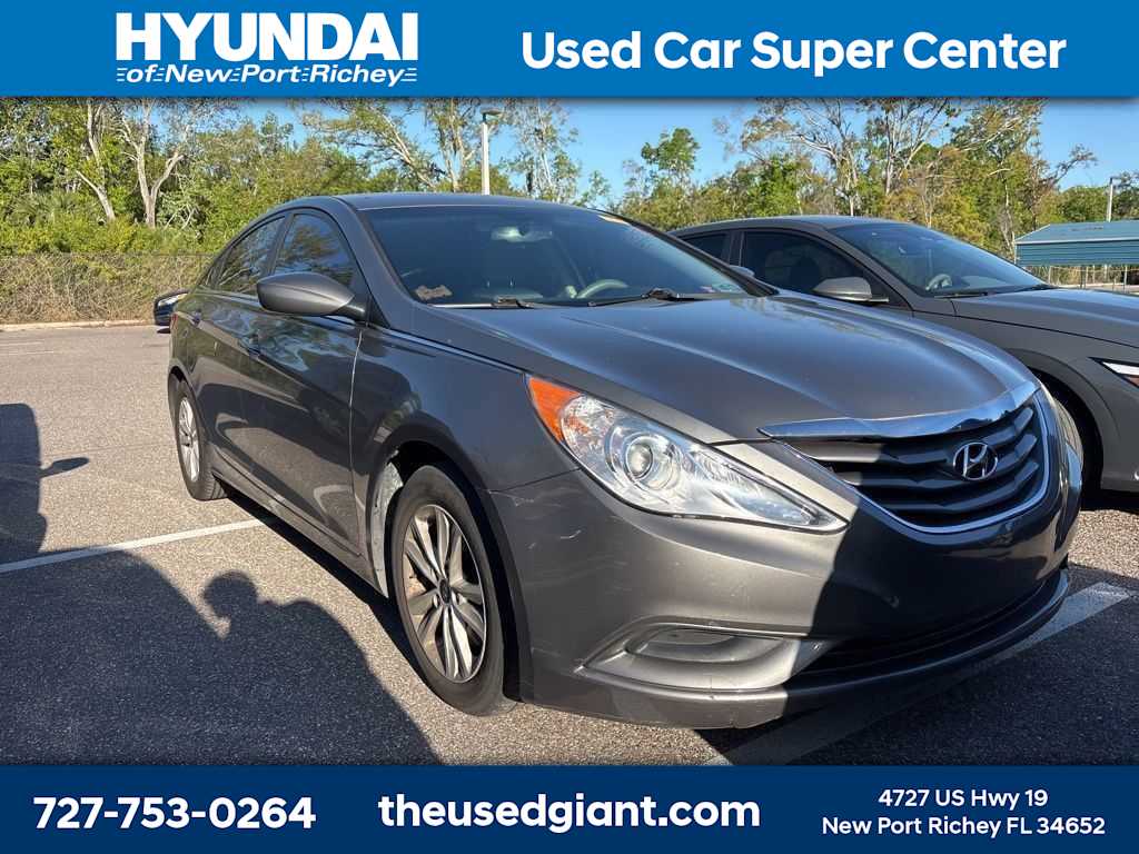 Thumbnail: 2013 Hyundai Sonata - 4