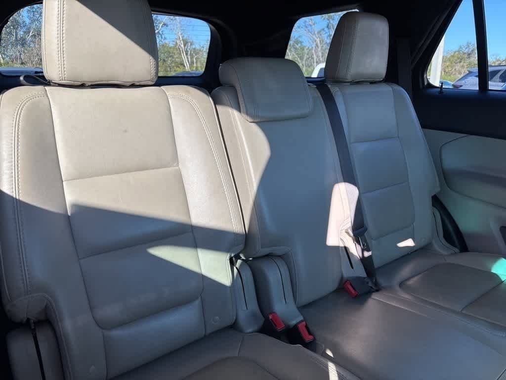 Thumbnail: 2014 Ford Explorer - 9