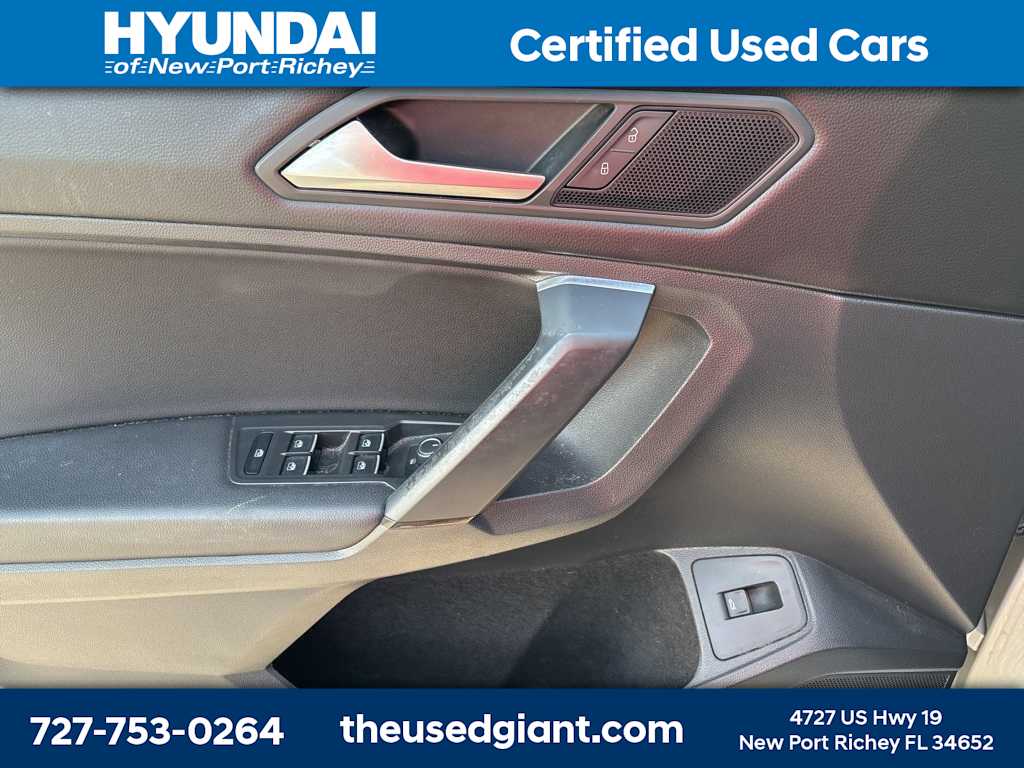 Thumbnail: 2019 Volkswagen Tiguan - 11