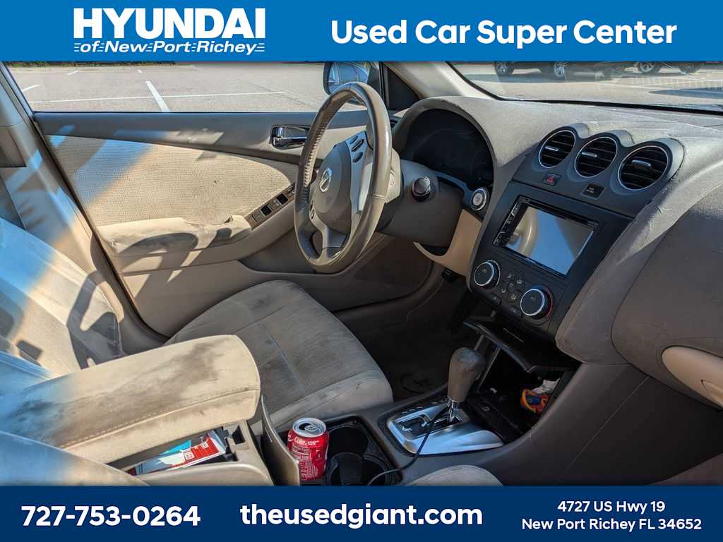 Thumbnail: 2010 Nissan Altima - 7