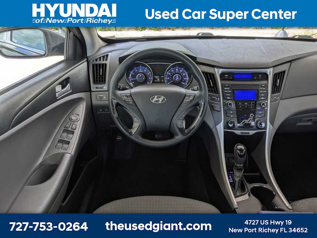 Thumbnail: 2012 Hyundai Sonata - 15