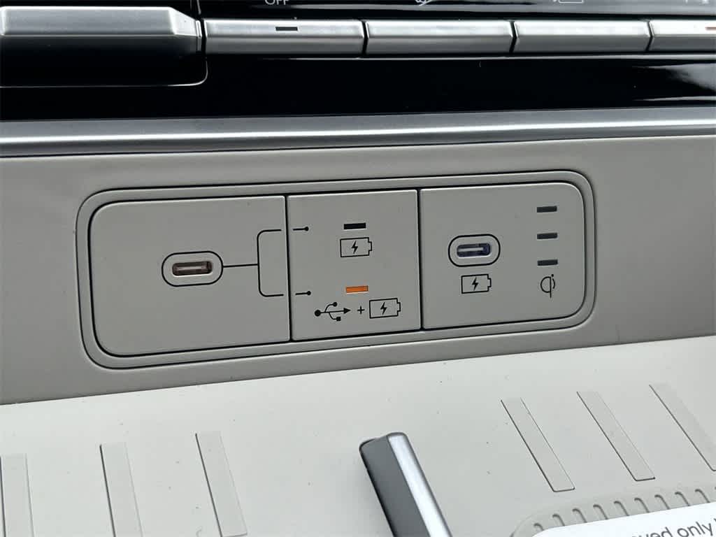 2025 Hyundai Santa Fe SEL 29