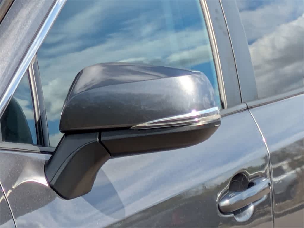 Thumbnail: 2022 Toyota RAV4 - 11