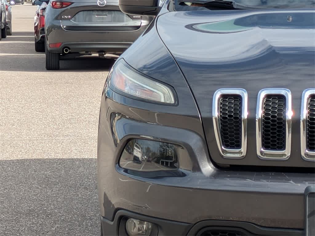 Thumbnail: 2016 Jeep Cherokee - 9