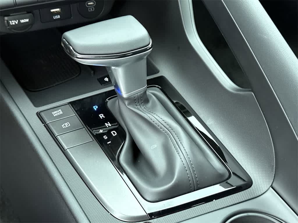 Thumbnail: 2025 Hyundai Elantra - 30