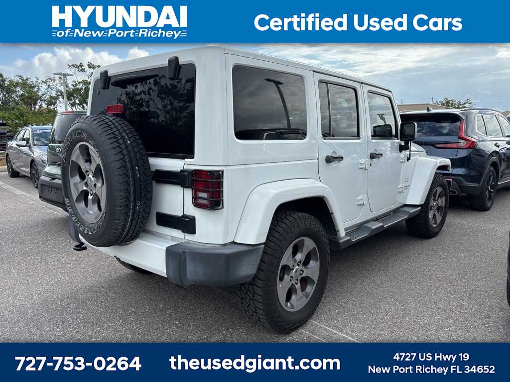 2016 Jeep Wrangler Unlimited Sahara 3