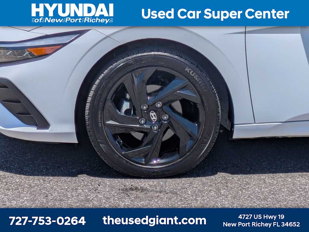 Thumbnail: 2026 Hyundai Elantra - 10