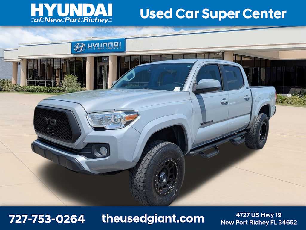 Thumbnail: 2019 Toyota Tacoma - 1