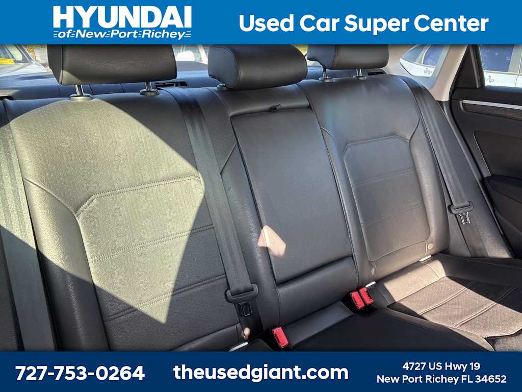 Thumbnail: 2018 Volkswagen Passat - 11