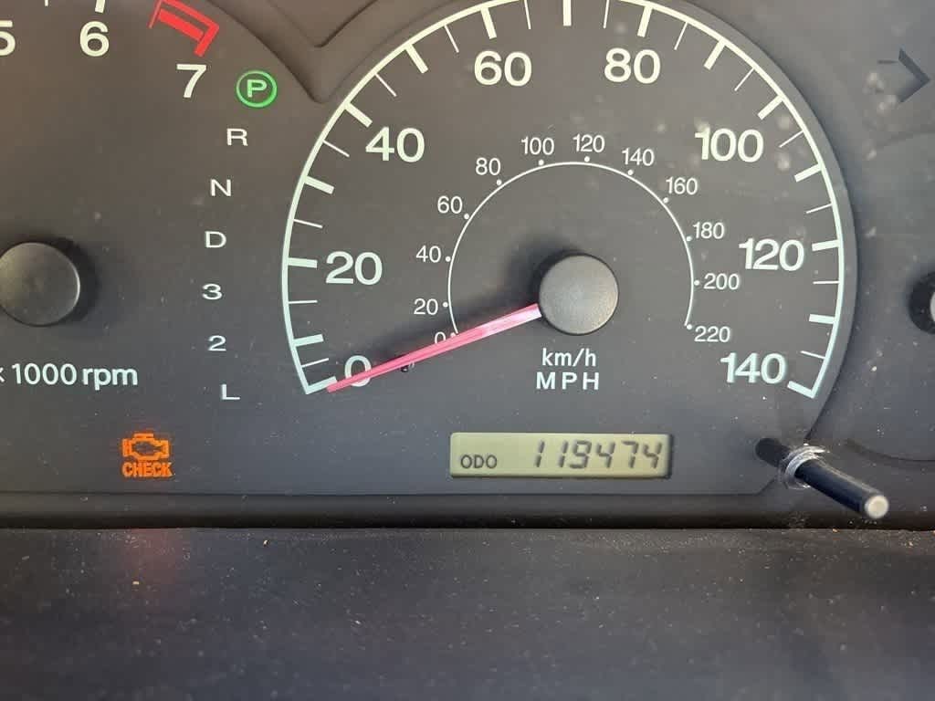 Thumbnail: 2003 Hyundai Elantra - 11