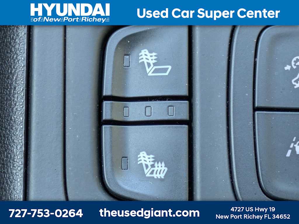 Thumbnail: 2022 GMC Terrain - 31