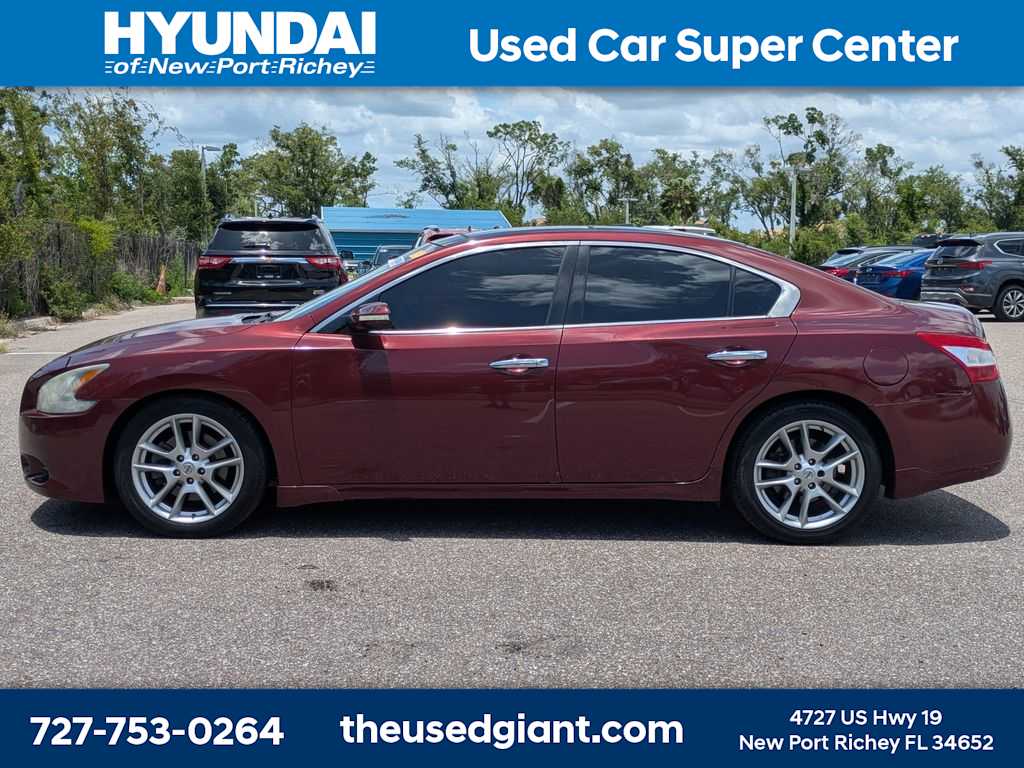 Thumbnail: 2011 Nissan Maxima - 2