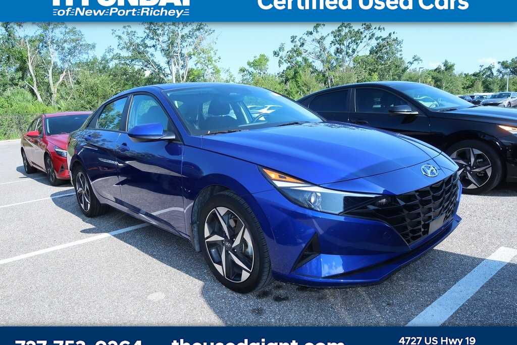 Thumbnail: 2023 Hyundai Elantra - 4