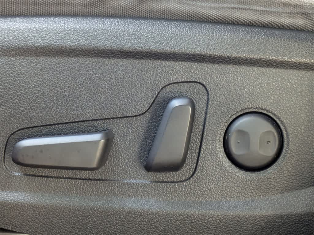 Thumbnail: 2020 Hyundai Santa Fe - 23