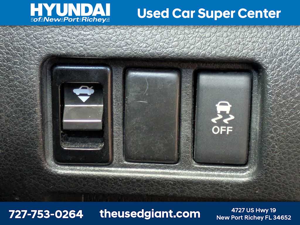 Thumbnail: 2012 Nissan Altima - 27