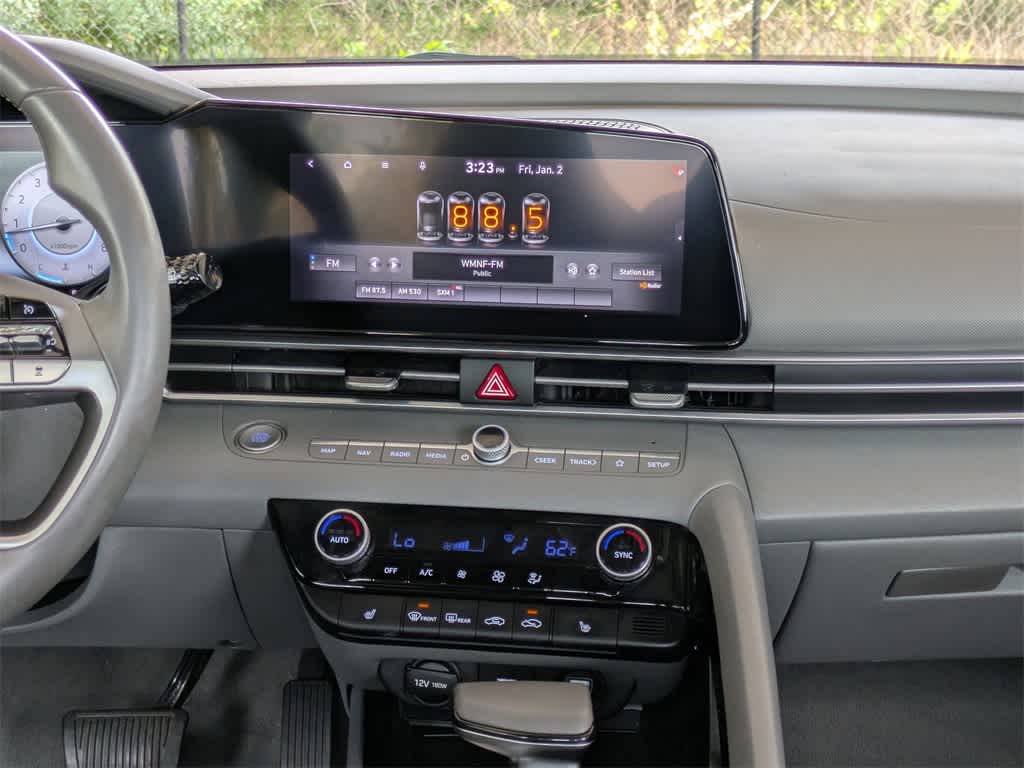 Thumbnail: 2023 Hyundai Elantra - 17