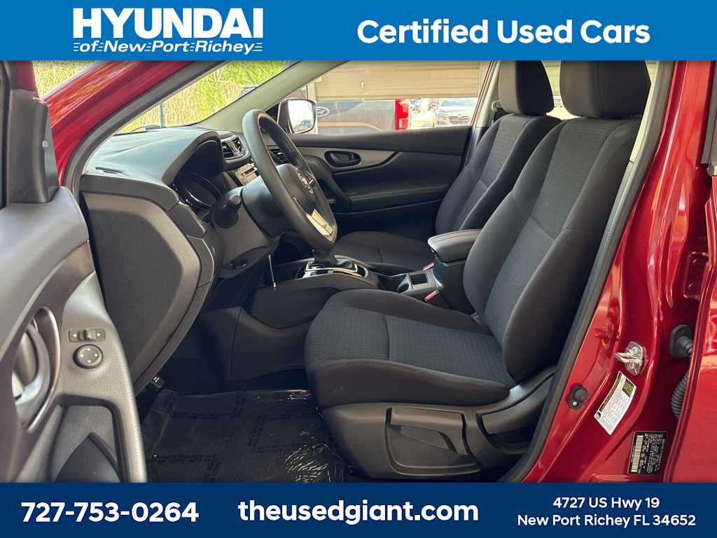 2021 Nissan Rogue Sport S 19