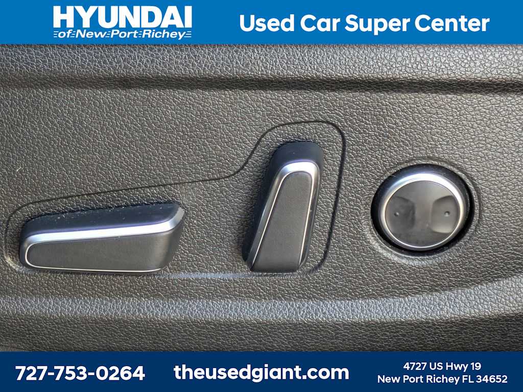 Thumbnail: 2023 Hyundai Palisade - 26