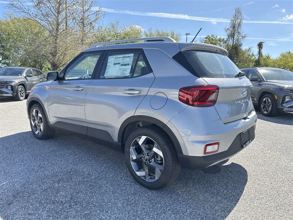 2025 Hyundai Venue SEL 3